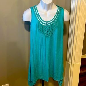 Spense turquoise sleeveless top. NWOT. Comes from a pet and smoke free home